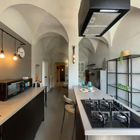 Frontemare Design In Centro Storico - Wifi E A/c * Loano